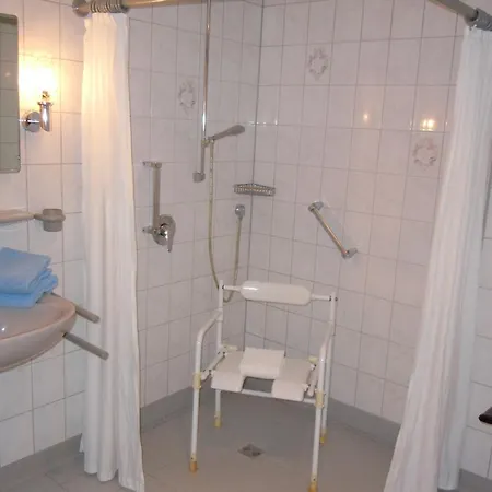 Bauer Apartment *